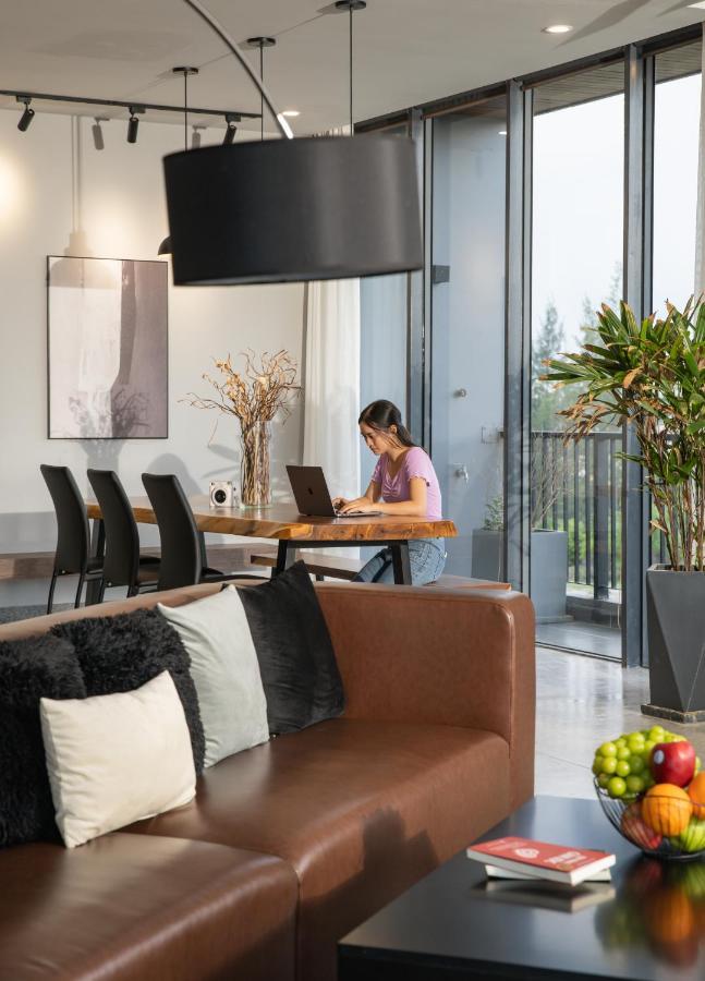 The Sense Apartment - Modern, Near My An Beach Дананг Экстерьер фото